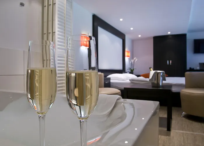 Отель Cocoon Belair